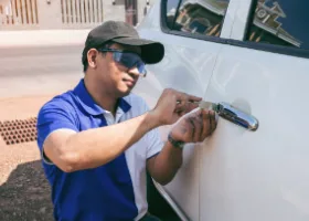 Car Locksmith in Woodside, CA